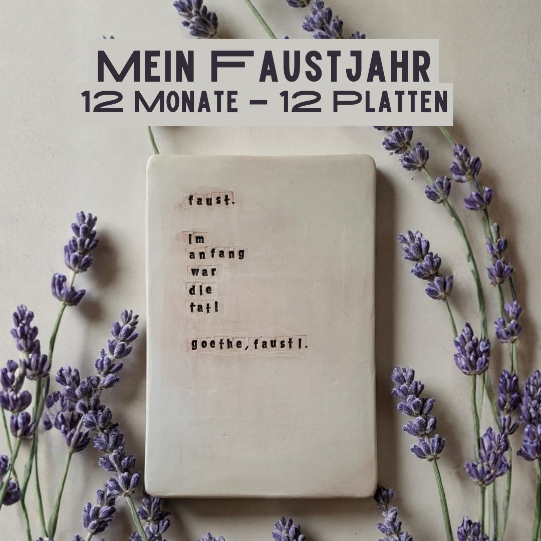 Faustjahr- Tonplatte mit faust